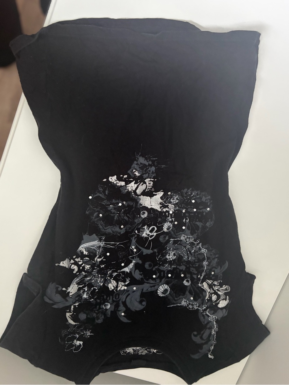 Studio Black top with Y2K White & Gray Floral Graphic